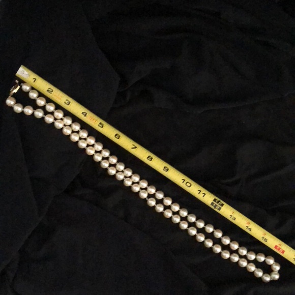 34” Pearl Necklace - Picture 4 of 5